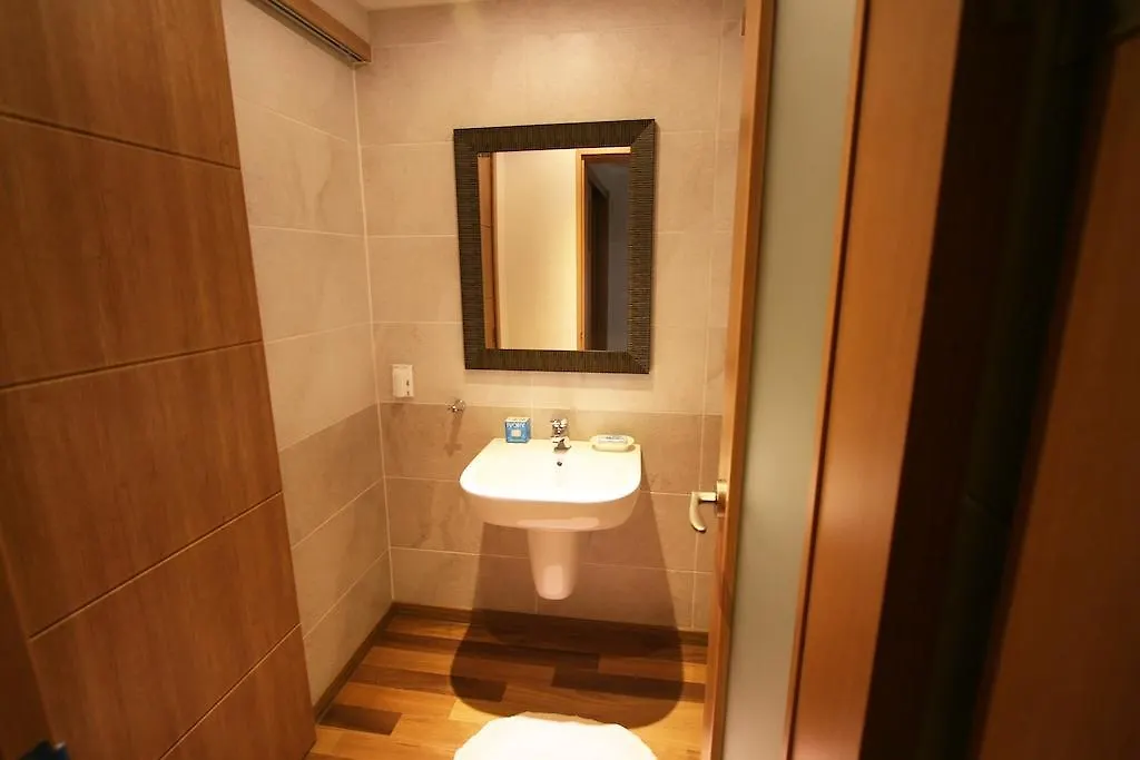 Guesthouse Gangnam Seoul 2*,  South Korea
