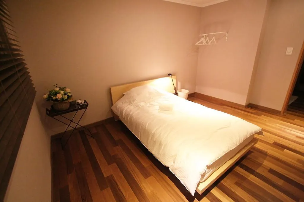 Guesthouse Gangnam Seoul 2*,